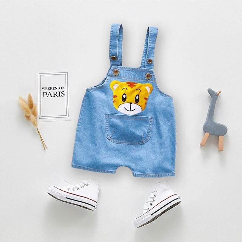 Macacão Jeans Claro Jardineira Bebê Menina/Menino Bichinhos | 6 Meses-3 Anos