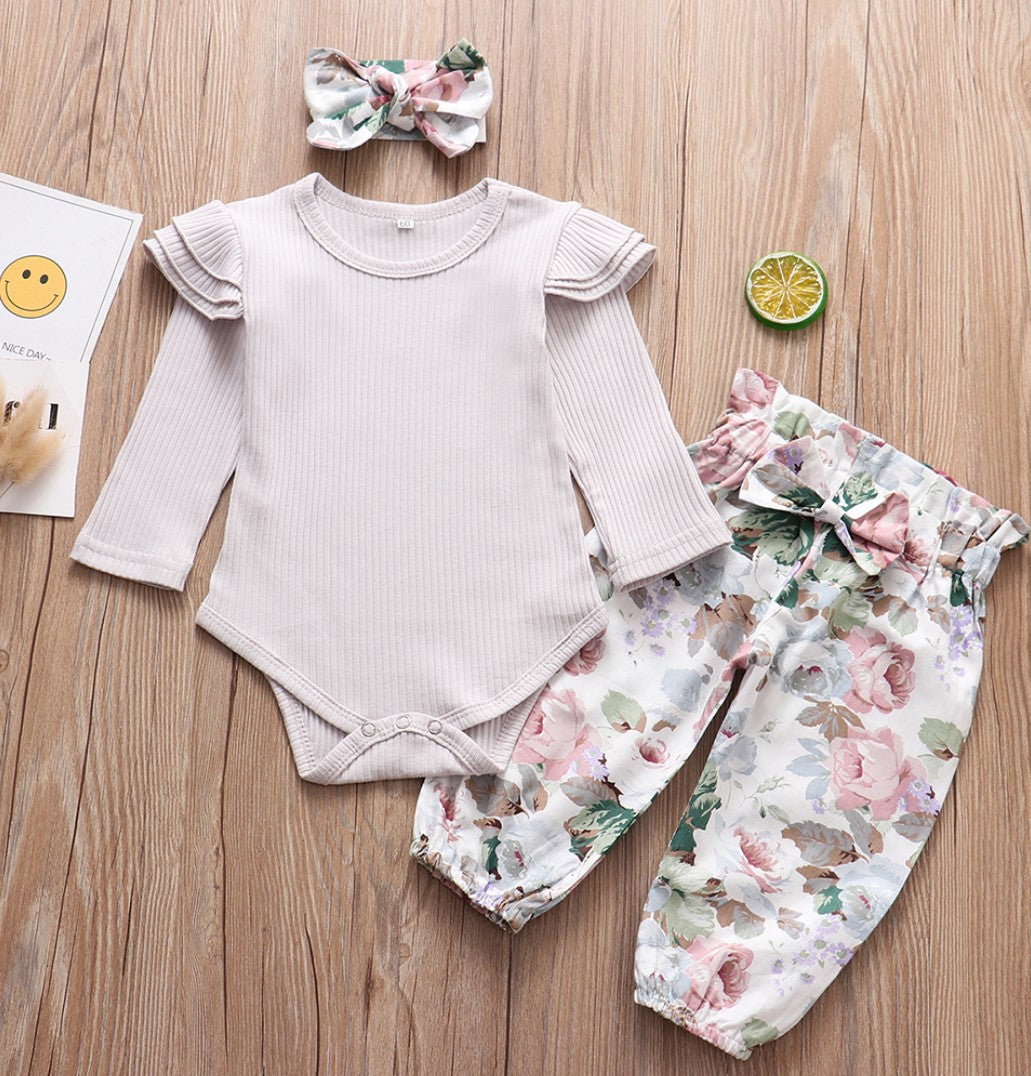 Conjunto Body Babados + Calça Floral+ Laço Bebê Menina