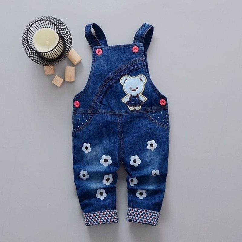 Macacão Jardineira Jeans c/ Detalhes Bebê Menina | 1-4 Anos