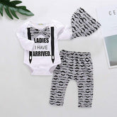 Conjunto Body Manga Longa + Calça + Gorro Bebê Menino Bigodinho "Garotas Cheguei!" | 0- 24 Meses