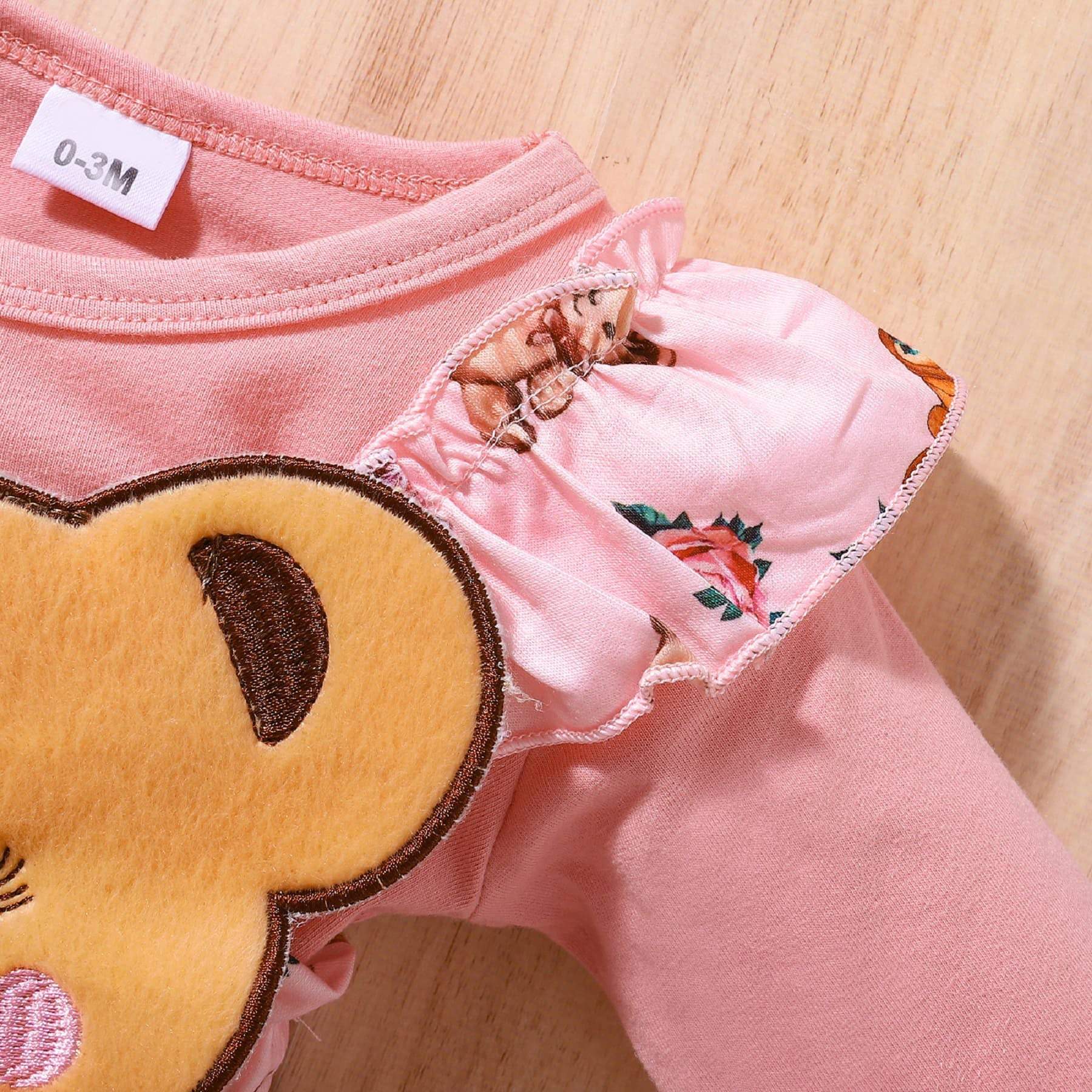 Macacão Rosa Ursinho 3D Babados Bebê Menina | 0-18 Meses