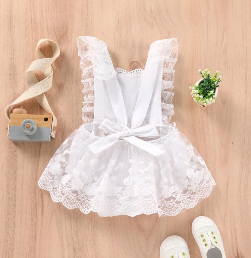 Macaquinho-vestido de Renda Bordado Creme Bebê Menina